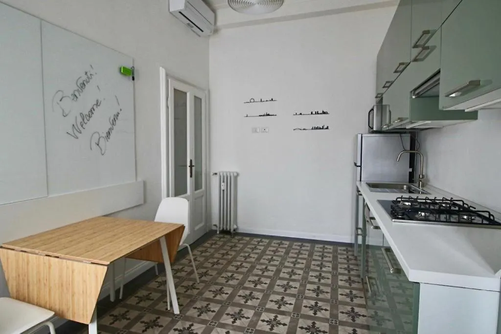 Apartment Lacaralele1 Milan Italy